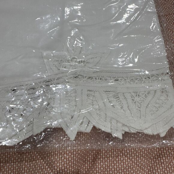battenburg lace table runner 16” X 52” New in package - Picture 4 of 4